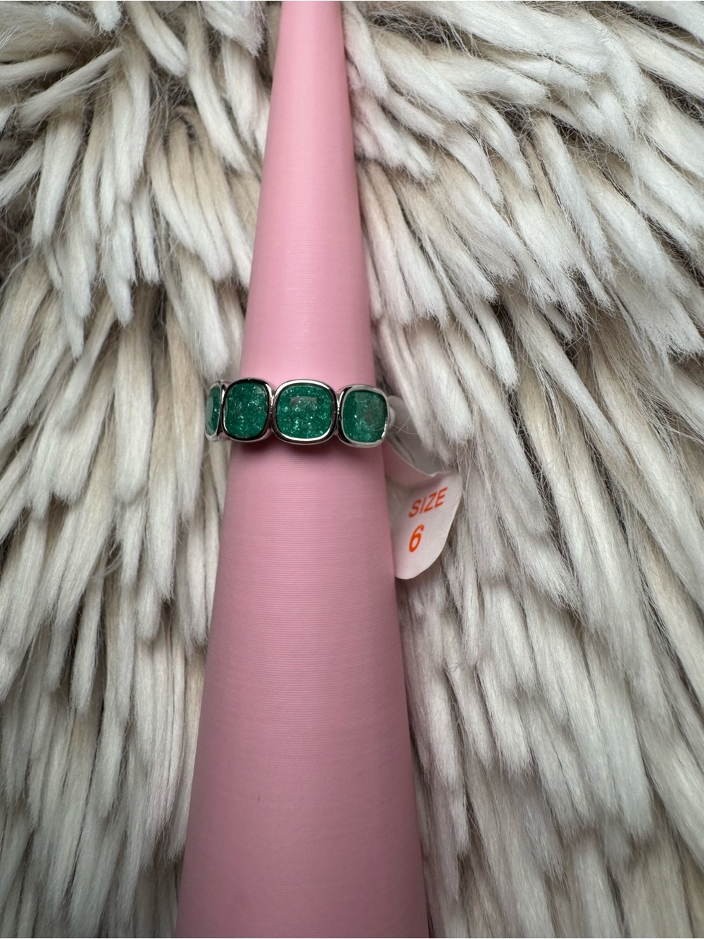 Emerald Ice Crystal Ring - Picture 2 of 4